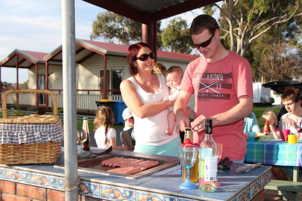 Warrnambool Motel And Holiday Park Kültér fotó